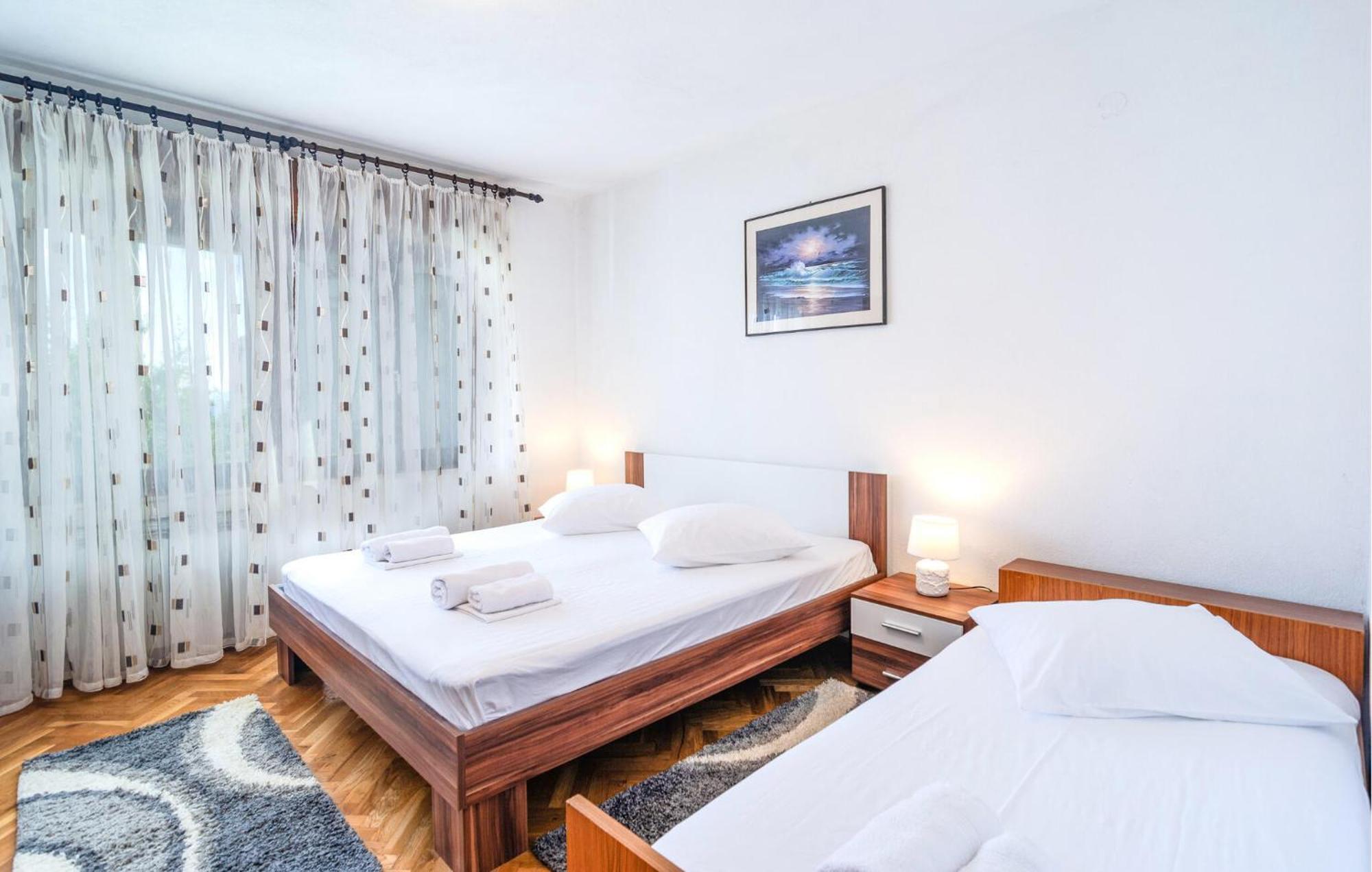 Amazing Apartment In Podstrana With Wifi Zewnętrze zdjęcie